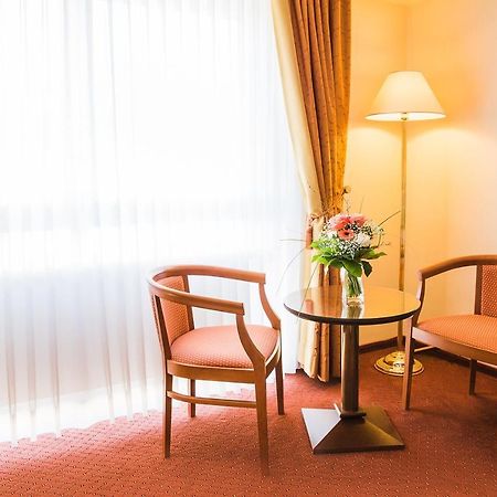 Hotel Villa Marburg Im Park Heigenbruecken Екстериор снимка