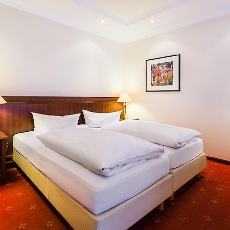 Hotel Villa Marburg Im Park Heigenbruecken Екстериор снимка