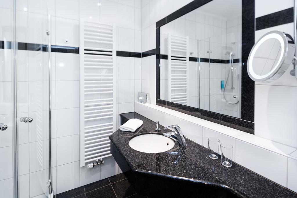 Hotel Villa Marburg Im Park Heigenbruecken Екстериор снимка