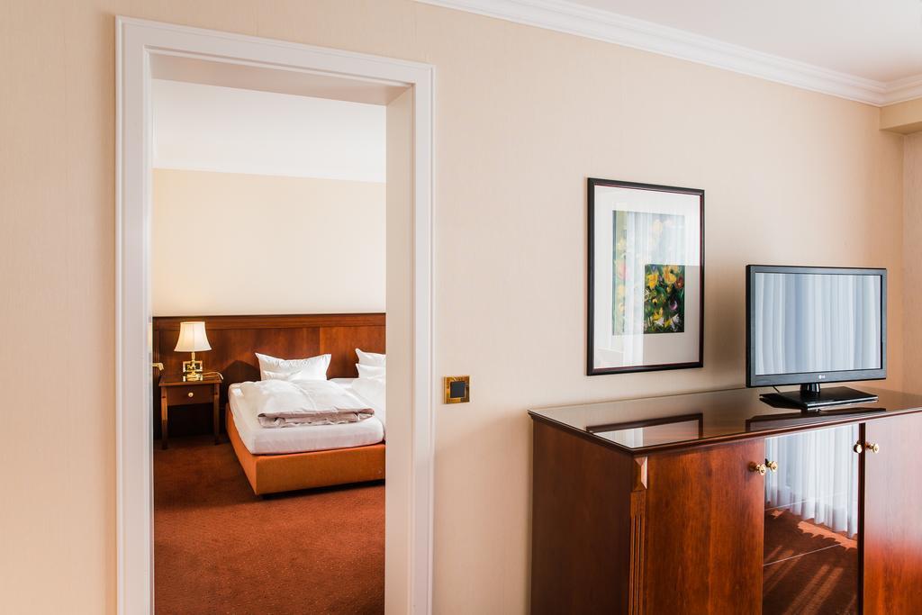 Hotel Villa Marburg Im Park Heigenbruecken Екстериор снимка