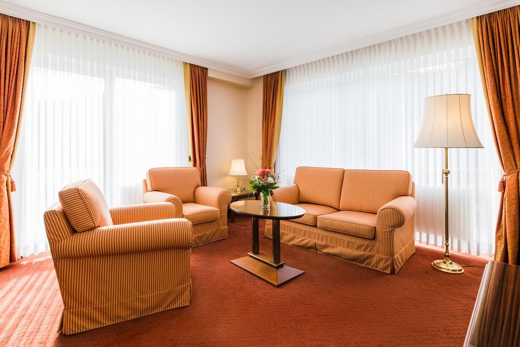 Hotel Villa Marburg Im Park Heigenbruecken Екстериор снимка