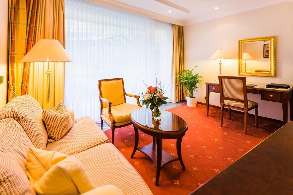 Hotel Villa Marburg Im Park Heigenbruecken Екстериор снимка