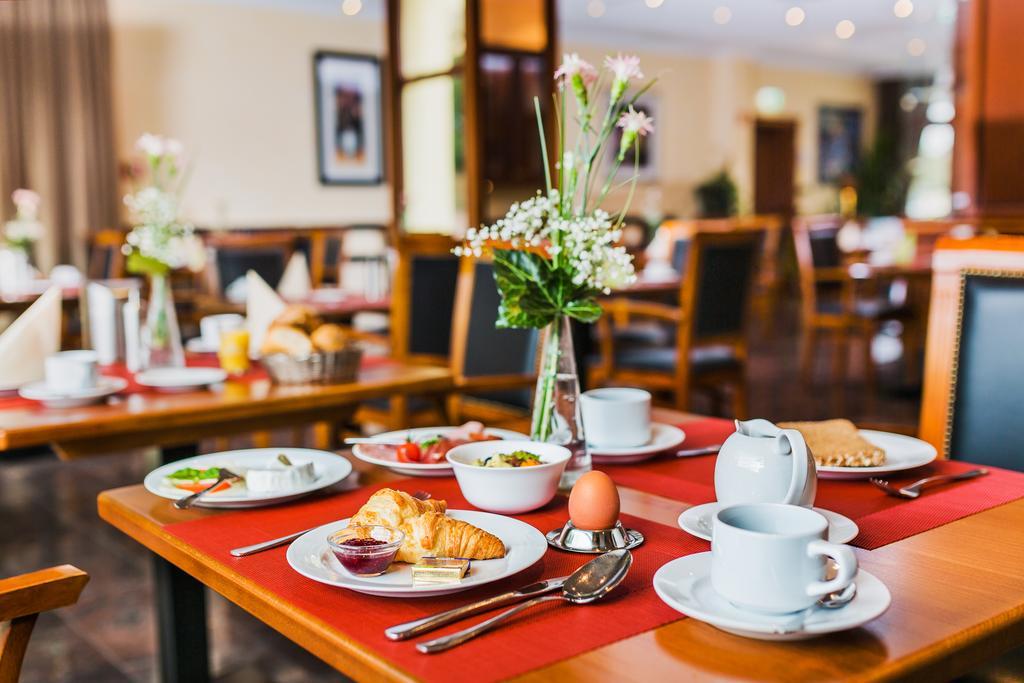Hotel Villa Marburg Im Park Heigenbruecken Екстериор снимка