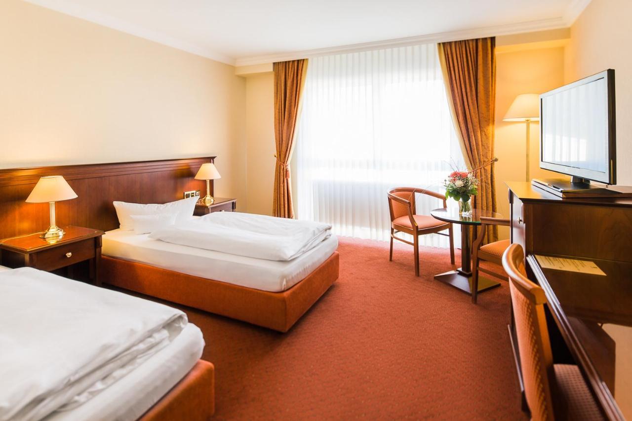 Hotel Villa Marburg Im Park Heigenbruecken Екстериор снимка