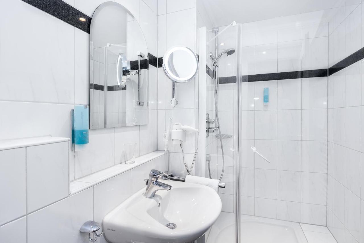 Hotel Villa Marburg Im Park Heigenbruecken Екстериор снимка